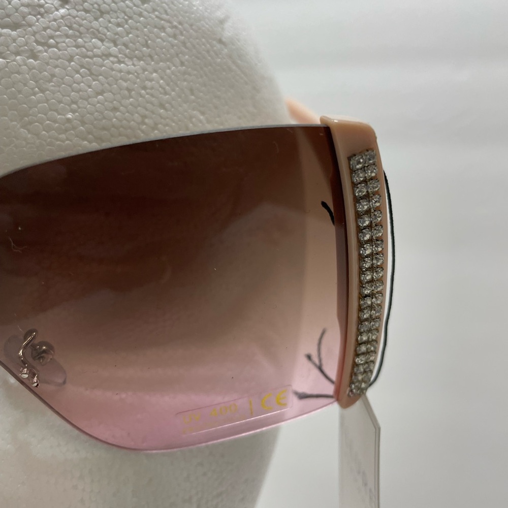 Pink diamonds inspired luxury sunglasses - Picture 8 of 9